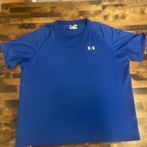 Under Armour size XL dry fit shirt.